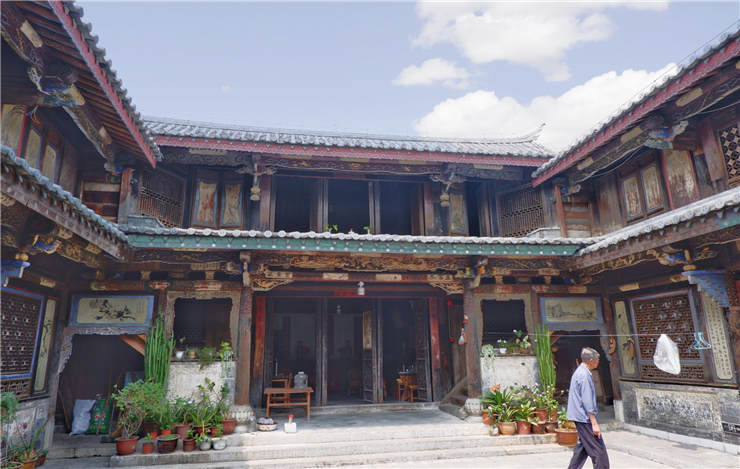 云南旅游被忽略的最美小縣城，千年古城不收門票，住宿餐飲很便宜